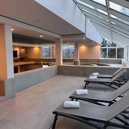 Valaisia Montana, A Faern Collection Κρανς Μοντάνα